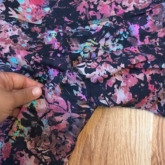 Lululemon Base Pace High-Rise Short 8" - Picture 3 of 7